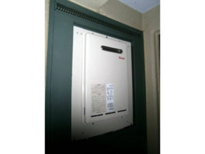 愛知県豊明市 PS扉内設置型 リンナイ（RUX-A1611W-E＋MC-33-A） ガス給湯器取替工事