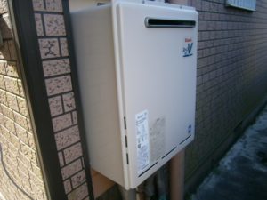愛知県豊田市 リンナイ（RUF-A1610SAW(A)） 壁掛け型 ガス給湯器取替工事
