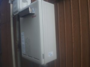 名古屋市千種区 リンナイ（RUX-A1611W-E） 壁掛け型給湯器取替工事