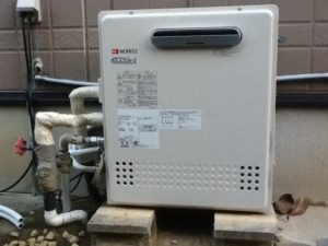愛知県豊橋市 エコジョーズ ノーリツ（GT-C2042SARX-MB BL） ガス給湯器取替工事＋循環金具取替工事