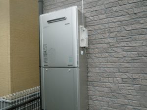 愛知県一宮市 戸建住宅 給湯器取替 リンナイ（RUF-E2001AW） ガス給湯器取替工事