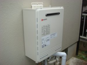 愛知県岡崎市 壁掛け型給湯器取替工事店 ノーリツ（GT-2050SAWXBL 13A） ガス給湯器取替工事