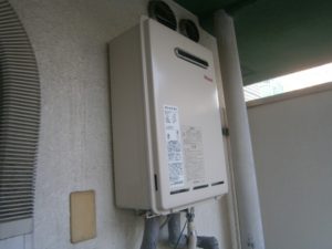 愛知県春日井市 壁掛け型給湯器取替 リンナイ（RUX-A1611W-E） ガス給湯器交換工事