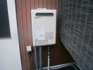 愛知県半田市 即日工事 壁掛け給湯器 ノーリツ（GQ-2437WS） ガス給湯器取替工事