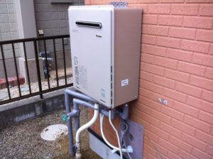 三重県桑名市 壁掛け給湯器取替 リンナイ（RUF-E2401SAW） ガスふろ給湯器取替工事