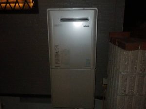 三重県四日市市 リンナイ（RUF-E2401SAW） ガスふろ給湯器取替工事