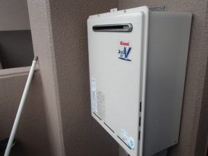 名古屋市中村区 壁掛け型 リンナイ（RUF-A2000SAW(A)） ガス給湯器取替工事