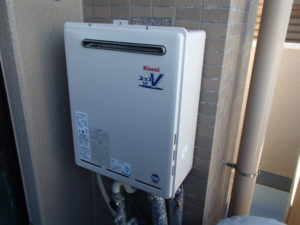 愛知県清須市 リンナイ（RUF-A2400SAW(A)(13A)） 壁掛け型 ガス給湯器取替工事
