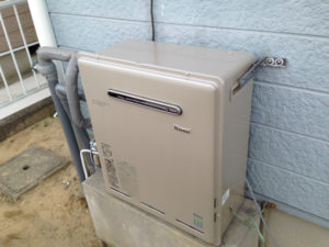 愛知県半田市 リンナイ（RUF-E2004SAG(A)(13A)） 据置型 ガスふろ給湯器取替工事