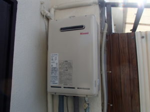 名古屋市瑞穂区 壁掛け給湯器 リンナイ（RUX-A1610W-E） 給湯専用 ガス給湯器取替工事