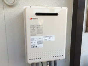 三重県四日市市 壁掛け型 ノーリツ(GT-2050SAWX-2) ガス給湯器取替工事