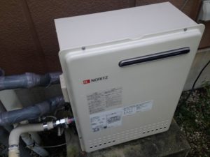 愛知県小牧市 据置型給湯器 ノーリツ(GT-2050SARX) ガス給湯器取替工事