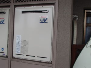 名古屋市中川区 リンナイ(RUF-A2000SAW(A)) PS扉内設置型 ガス給湯器取替工事