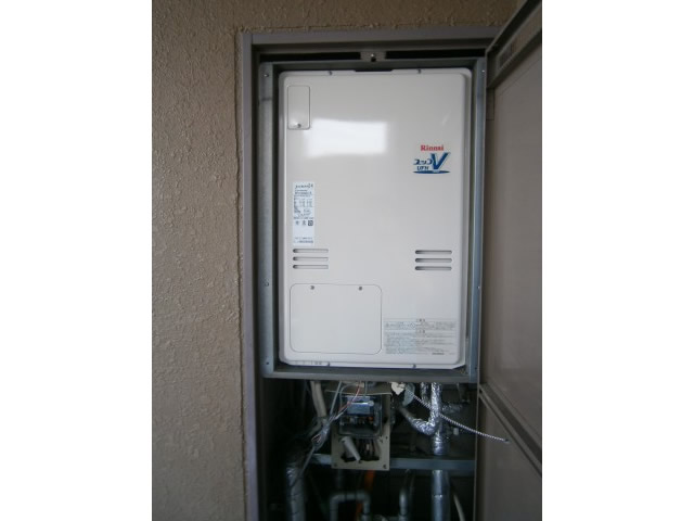 愛知県春日井市 PS扉内設置型給湯器取替工事店 リンナイ（ＲＵＦＨ－Ｖ２４０３ＳＡＢ２－３） ガス給湯器取替工事