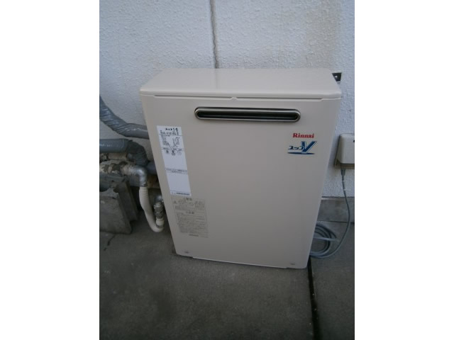 名古屋市南区 給湯器交換店 リンナイ(RUX-V1616G-E)据置型給湯器交換工事