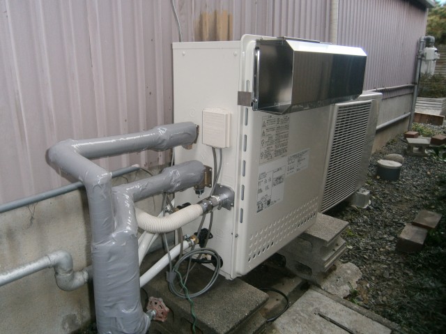 愛知県豊橋市 据置型給湯器交換 ノーリツ（GT-2050SARX） ガス給湯器交換工事