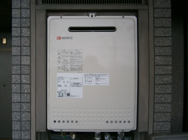 愛知県知多郡東浦町ノーリツ（GT-2050SAWX） PS扉内設置型 給湯器取替工事