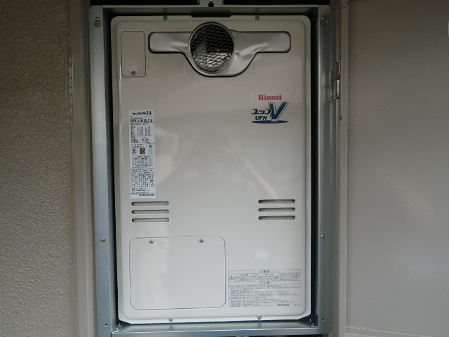 名古屋市千種区 リンナイ（RUFH-V2403SAT）PS扉内設置型 ガス給湯器取替工事