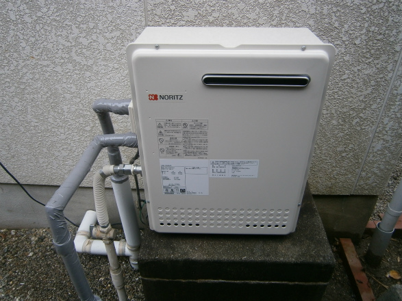 三重県桑名市 据置型給湯器取替 ノーリツ（GRQ-2050SAX） ガス給湯器取替工事