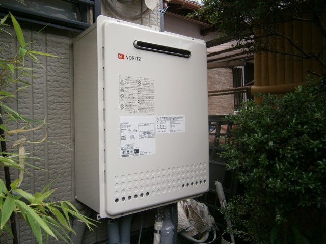 愛知県稲沢市 ノーリツ（GT-2050SAWX　13A） 壁掛け型 給湯器取替工事