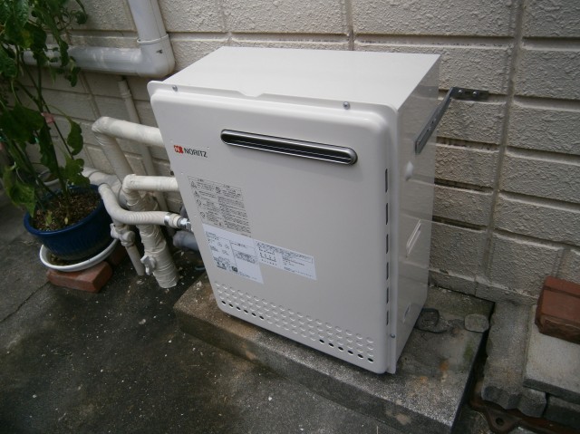 名古屋市南区 据置型給湯器 ノーリツ（ＧＴ-2450ＳＡＲＸ　13Ａ） ガス給湯器取替工事