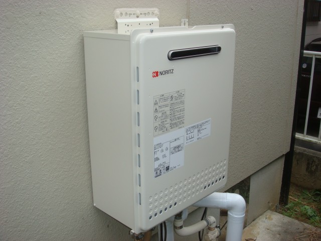 愛知県岡崎市 壁掛け型給湯器取替工事店 ノーリツ（GT-2050SAWXBL 13A） ガス給湯器取替工事