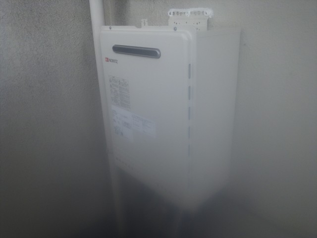 名古屋市西区 壁掛け型給湯器工事店 ノーリツ（GT-2450SAWX　13A） ガス給湯器取替工事