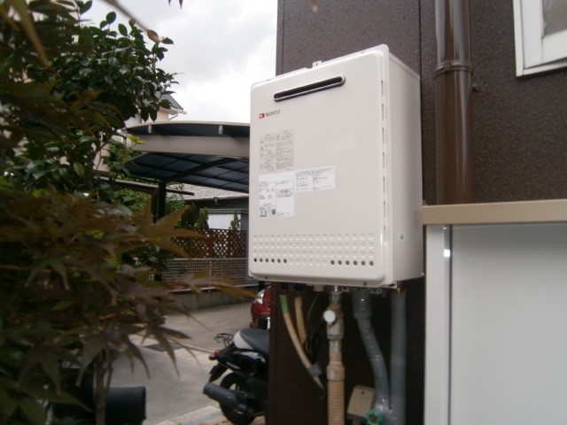 愛知県知多郡 壁掛け型給湯器 ノーリツ（GT-2050SAWX） ガス給湯器取替工事