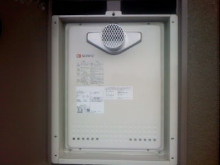 愛知県日進市 ノーリツ給湯器（GT-2050SAWX-T） PS扉内設置型給湯器取替工事