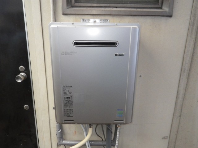 愛知県大府市 壁掛け型給湯器 リンナイ（RUF-E2001SAW　MBC-220V） ガス給湯器取替工事