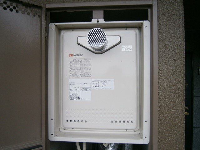 愛知県日進市  PS扉内設置型 ノーリツ（GT-2050SAWX-T） ガス給湯器取替工事