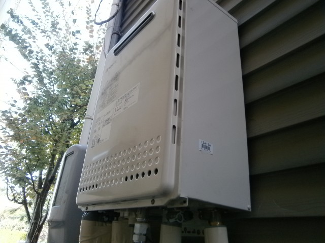 愛知県岡崎市 壁掛け型給湯器 ノーリツ(GT-2450SAWX 13A) ガス給湯器交換工事
