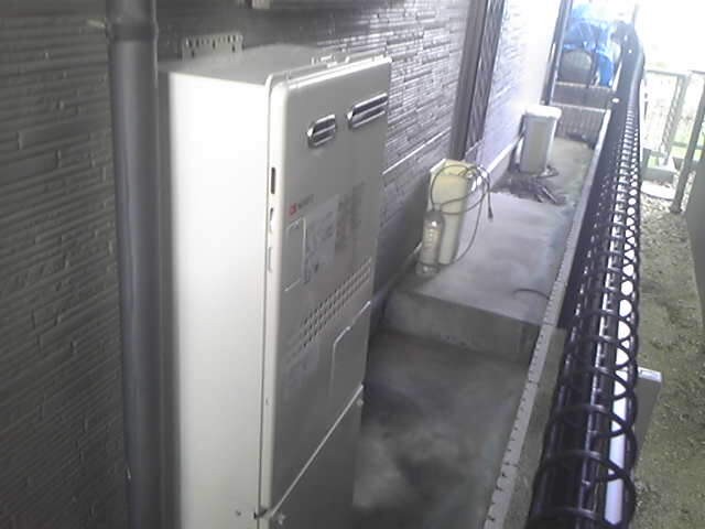 愛知県清須市 ノーリツ（GTH-2444AWX3H-BL） 壁掛け型給湯器取替工事