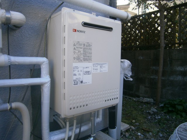 名古屋市守山区 壁掛け型給湯器 ノーリツ（GT-2050SAWX） 給湯器交換工事
