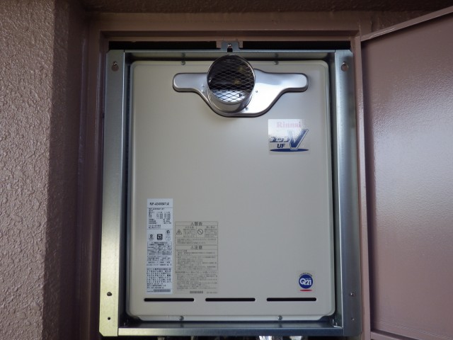 北名古屋市 PS扉内設置型給湯器 リンナイ（RUF-A2400SAT）ガス給湯器取替工事