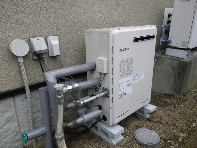 愛知県丹羽郡扶桑町 ノーリツ（GT-2450SARX） 据置型給湯器 ガス給湯器取替工事