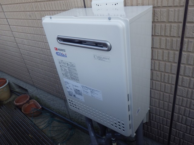 愛知県一宮市 エコジョーズ 壁掛け型給湯器 ノーリツ(GT-C2052SAWX) エコジョーズ取替工事