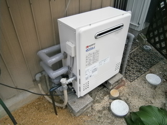 愛知県岩倉市 エコジョーズ取付 ノーリツ（GT-C2452SARX 13A） 据置型給湯器 エコジョーズ取替工事