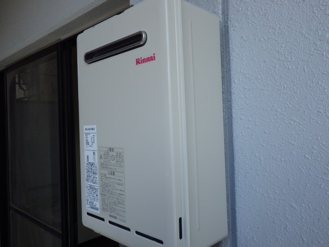 名古屋市中区 壁掛け型給湯器 リンナイ（RUX-A2010W-E） ガス給湯専用取替工事