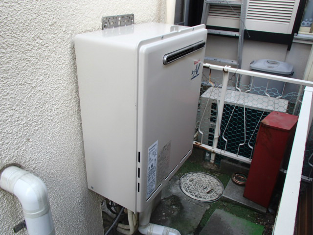 名古屋市守山区 リンナイ（ RUF-A2000SAW(A)） 壁掛け型 ガス給湯器取替工事