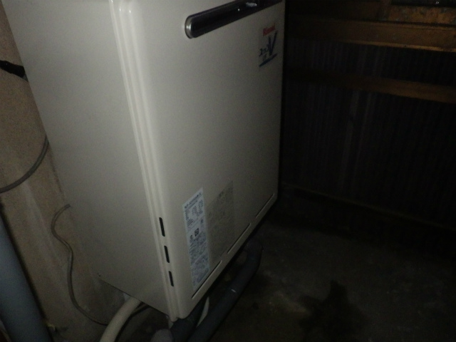 名古屋市北区 リンナイ（RUF-A2000SAW(A)） 壁掛け型 ガス給湯器取替工事