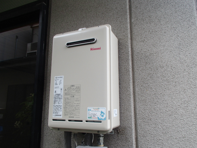 名古屋市中村区 壁掛け型 リンナイ（ RUX-A1610W-E） ガス給湯器取替工事