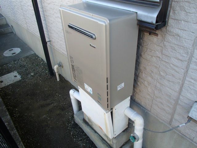 愛知県春日井市 エコジョーズ取替 リンナイ（RUF-E2401SAW(A)(13A)） ガス給湯器取替工事
