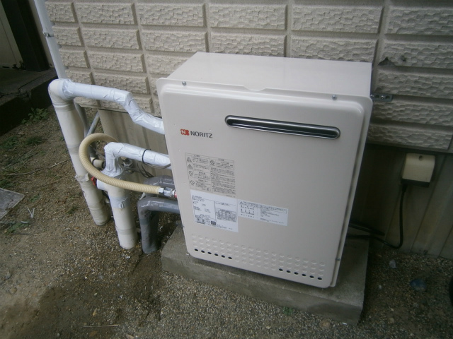 愛知県犬山市 据置型 給湯器 ノーリツ（GT-2050SARX） ガス給湯器取替工事