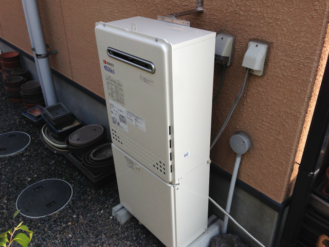 愛知県瀬戸市 エコジョーズ取替工事 ノーリツ（GT-C2452SAWX） 据置型 ガスふろ給湯器取替工事