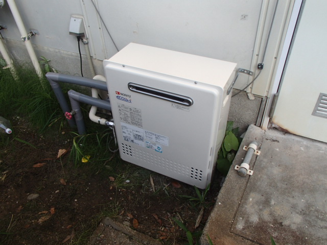 愛知県瀬戸市 エコジョーズ給湯器取付 ノーリツ（GT-2052SARX(13A)） 据置型 ガス給湯器取替工事