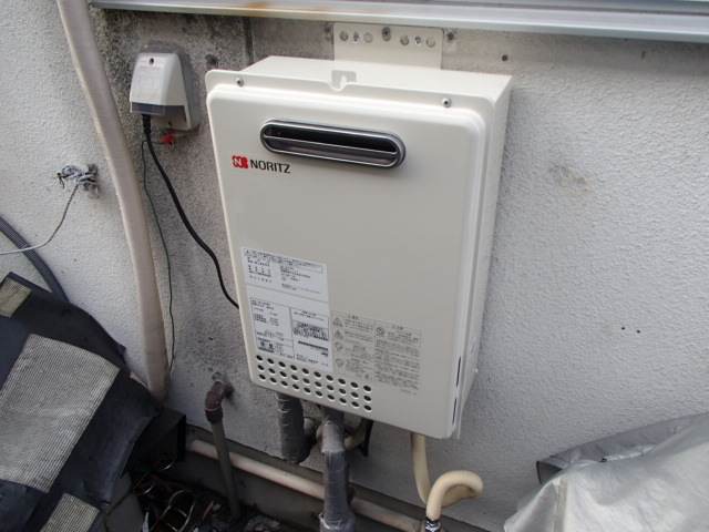 愛知県春日井市 壁掛型給湯器 ノーリツ( GQ-1637WS(LPG)) ガス給湯器取替工事