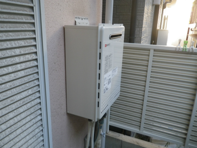 兵庫県神戸市東灘区 壁掛け型ガス給湯器 ノーリツ(GT-2050AWX-2) ガス給湯器工事