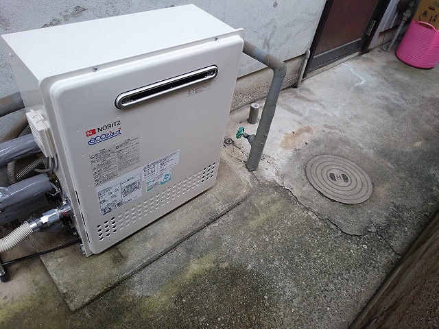 愛知県春日井市 即日対応工事 ノーリツ エコジョーズ(GT-C2452SARX-2) 据置型 ガス給湯器取替工事