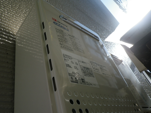 神奈川県川崎市幸区 壁掛け型ガス給湯器 ノーリツ エコジョーズ(GT-C2052SAWX-2) エコジョーズ取替工事